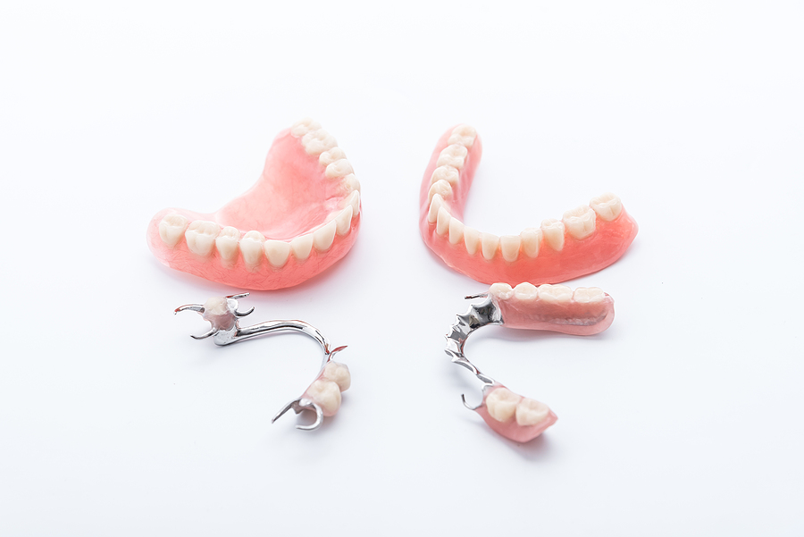 Full & Partial Dentures: Restoring Your Smile and Confidence